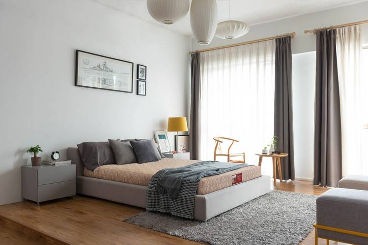 不是硬撑是温柔托举！康姿百德典雅款床垫让脊椎在睡眠中悄然修复